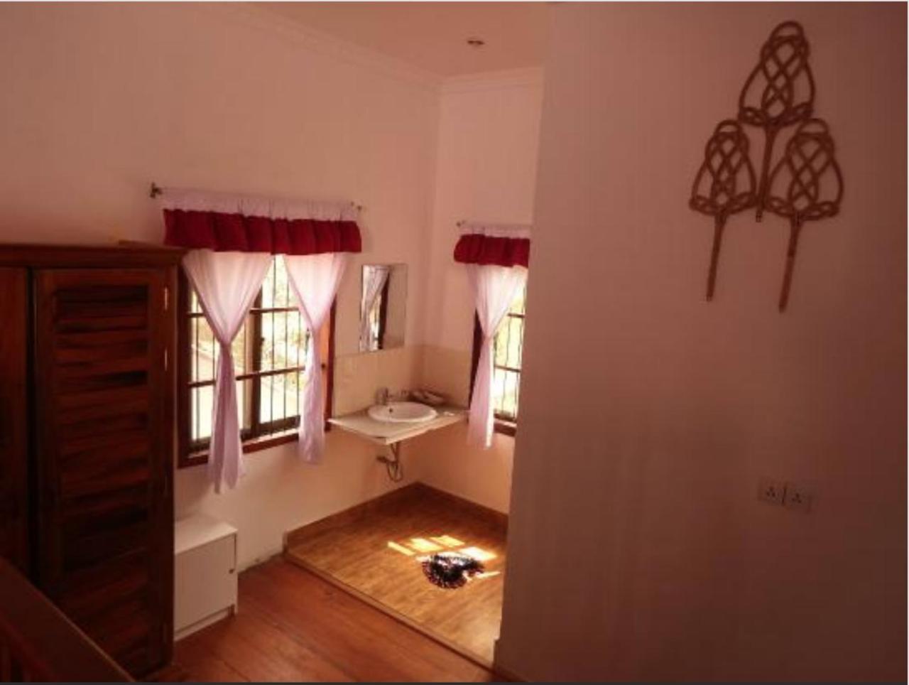 Packgoda Villa Siem Reap Rom bilde